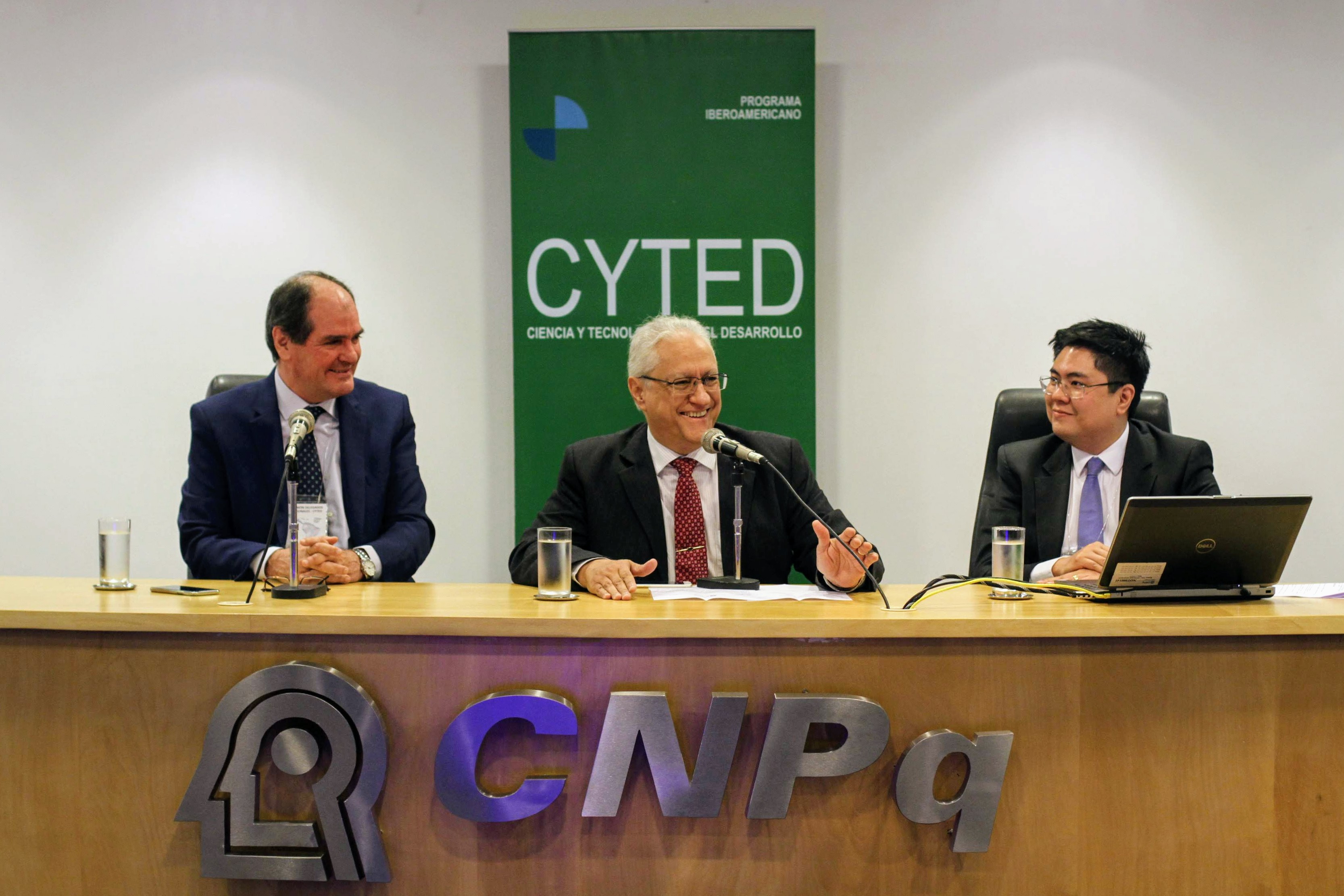 Mario Neto-Pres.doCNPq, Alberto Maió-Sec. Geral do CYTED, Carlos Eduardo-Representante do MCTIC