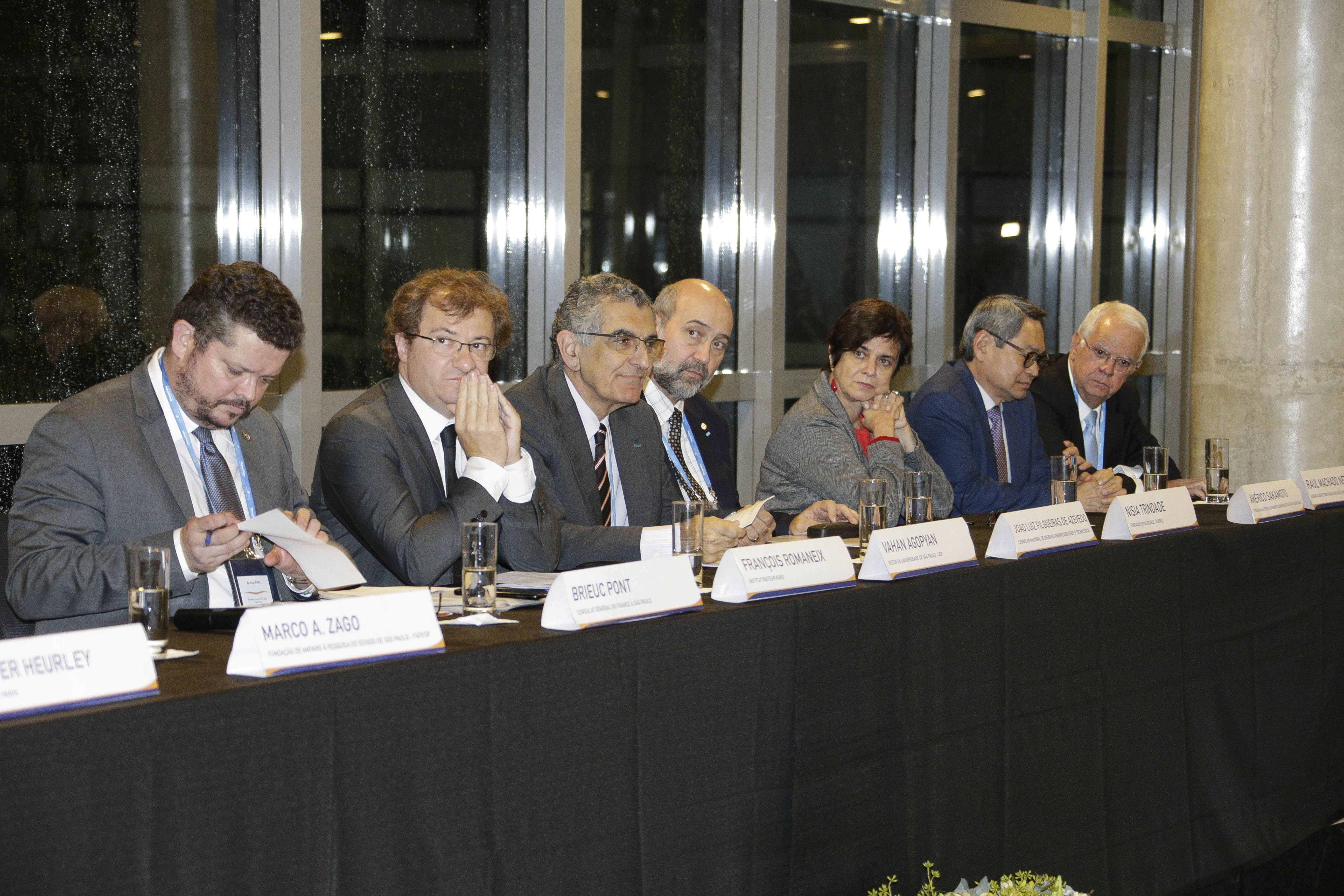 USP e Instituto Pasteur inauguram plataforma científica
